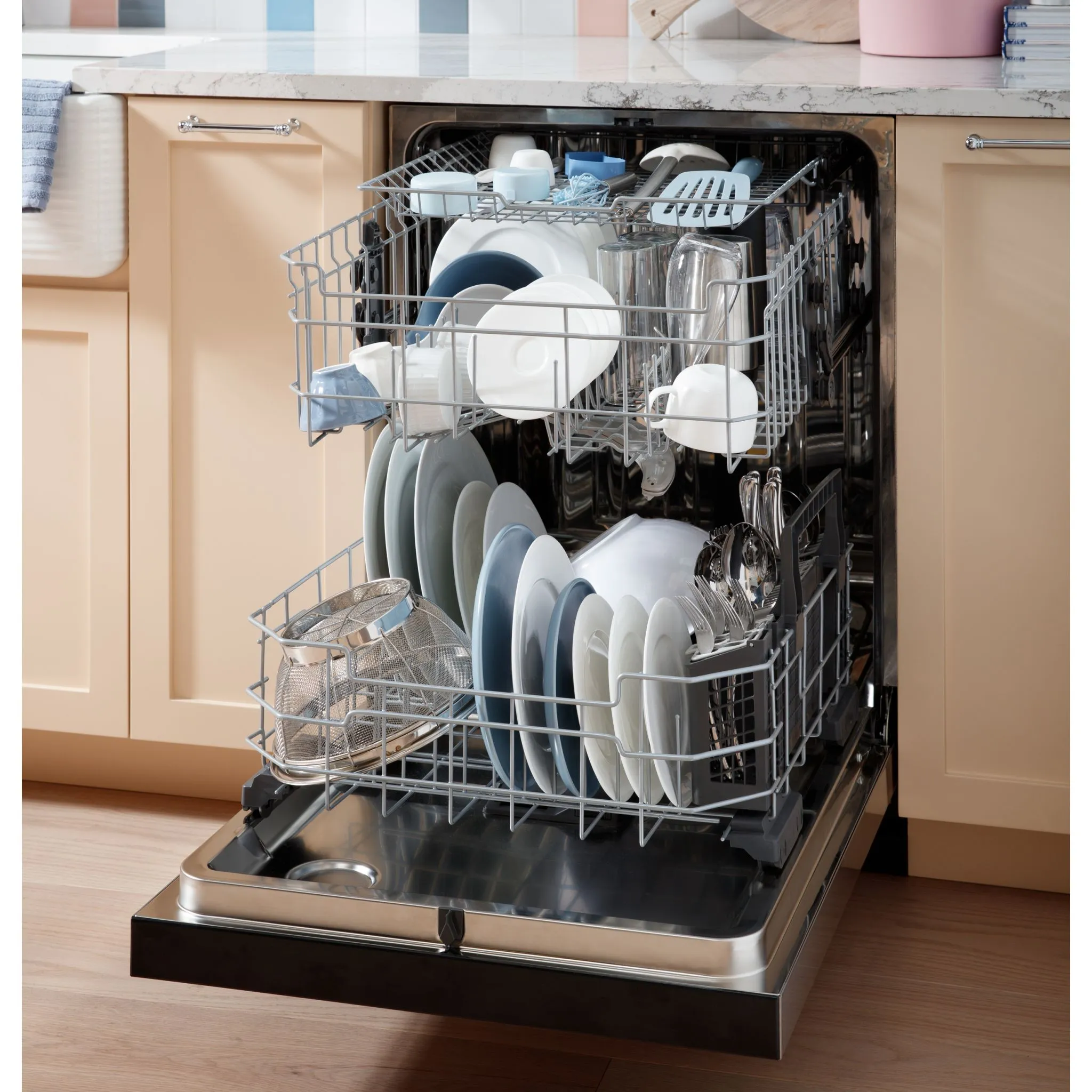 GE Dishwasher (GDT650SYVFS) - Fingerprint Resistant Stainless Steel